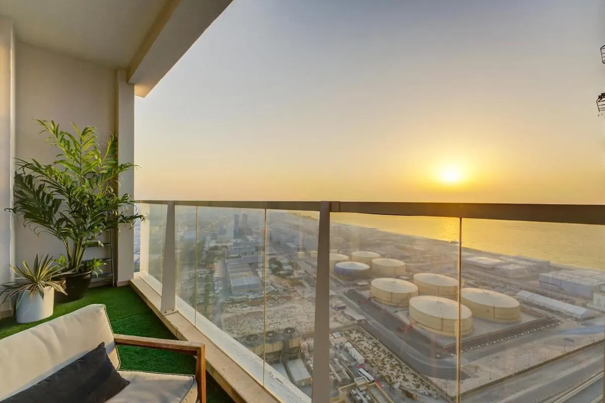 Higuest - New! Stunning Sea View Studio, Balcony, Pool Dubai United Arab Emirates