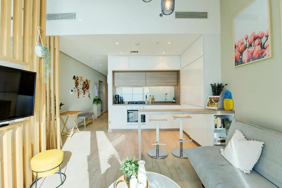Higuest - New! Stunning Sea View Studio, Balcony, Pool Dubai 0*,  United Arab Emirates