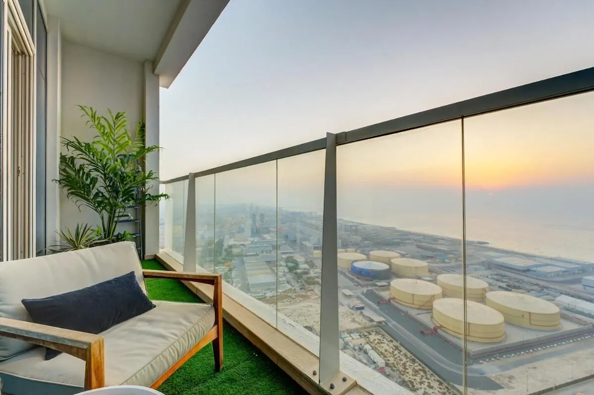 Apartment Higuest - New! Stunning Sea View Studio, Balcony, Pool Dubai