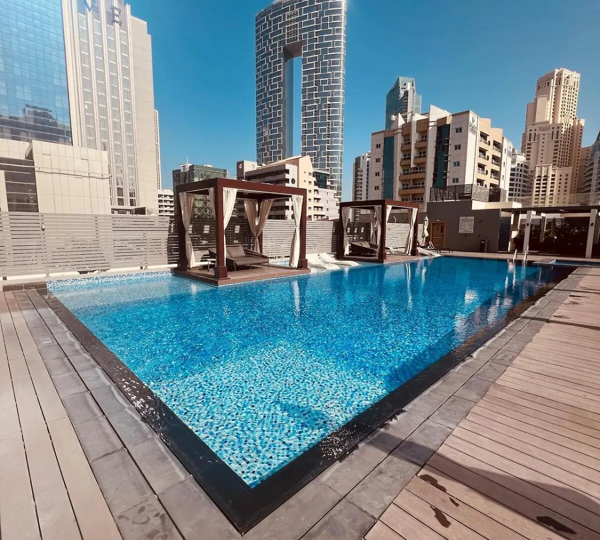 Higuest - New! Stunning Sea View Studio, Balcony, Pool Dubai Apartment